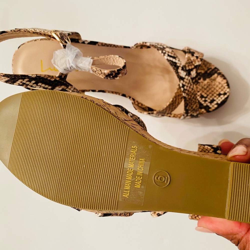 NWT Lulu’s Snakeskin Open Toe Sandals - Picture 5 of 5